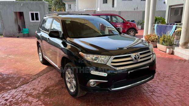 Toyota Highlander Limited 2012 Black