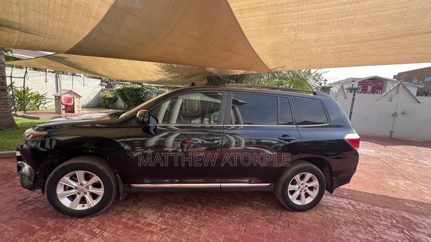 Toyota Highlander Limited 2012 Black