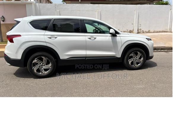 Hyundai Santa Fe SE 2023 White