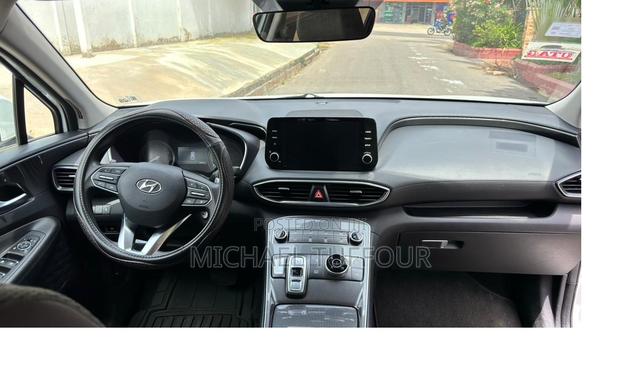 Hyundai Santa Fe SE 2023 White