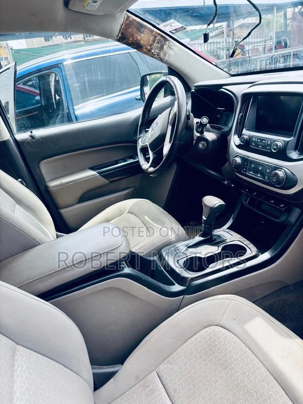 GMC Canyon All Terrain w/Cloth 4x4 Crew Cab 6 ft. box 140.5 in. WB 2018