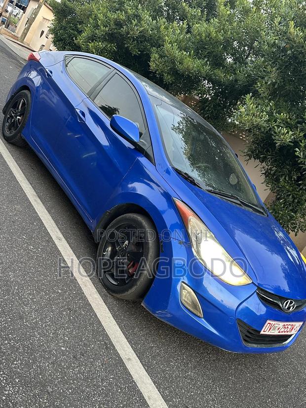 Hyundai Elantra GLS Sedan FWD (1.8L 4cyl 6A) 2013 Blue