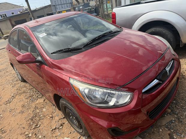 Hyundai Accent SE Sedan 2016 Red