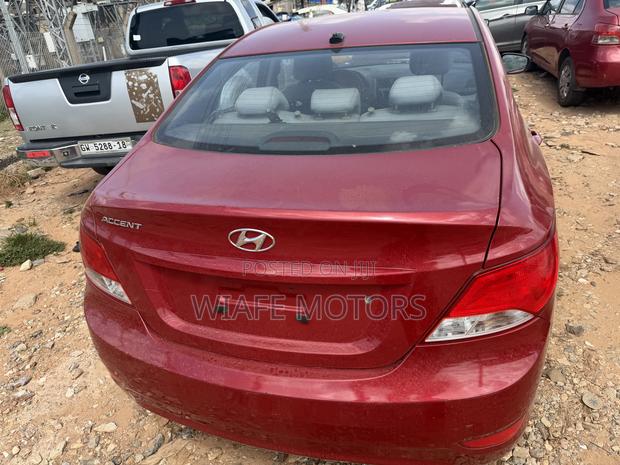 Hyundai Accent SE Sedan 2016 Red