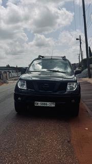 Nissan Navara 2.5 dCi Automatic 2010 Black for sale