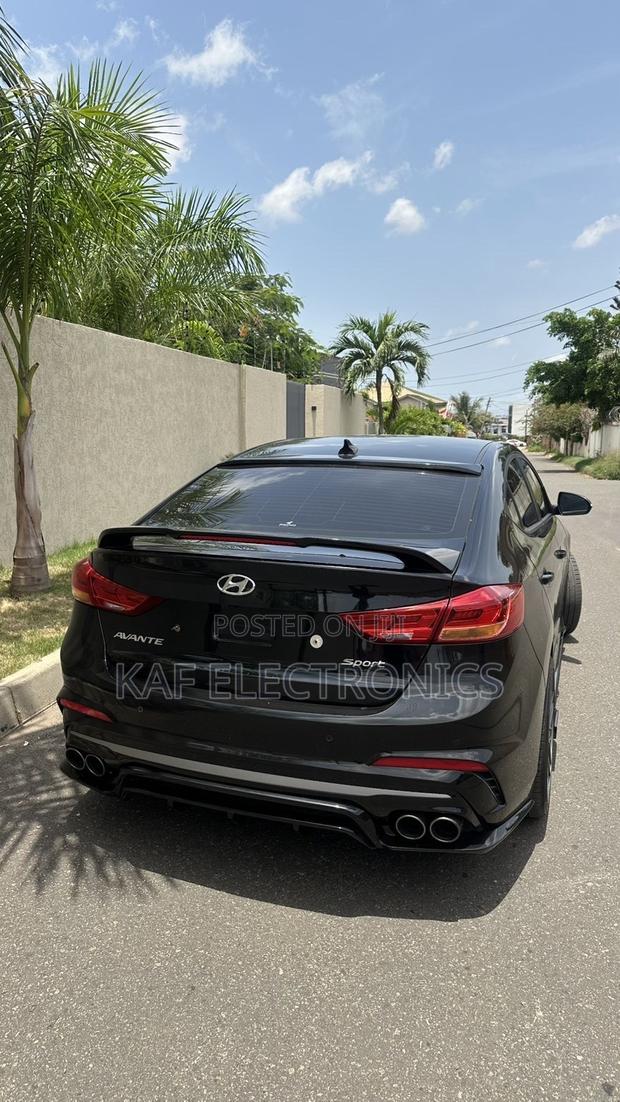 Hyundai Avante 2018 Black