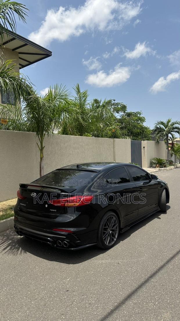 Hyundai Avante 2018 Black