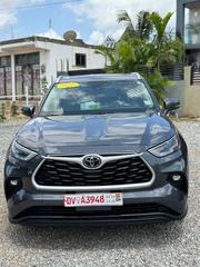 Toyota Highlander 2022 Gray for sale