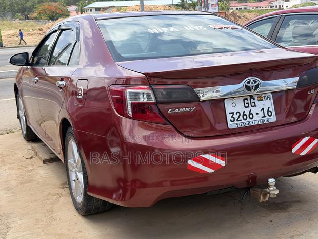Toyota Camry LE 4dr Sedan (2.5L 4cyl 6A) 2014 Red