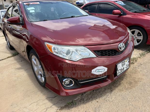 Toyota Camry LE 4dr Sedan (2.5L 4cyl 6A) 2014 Red