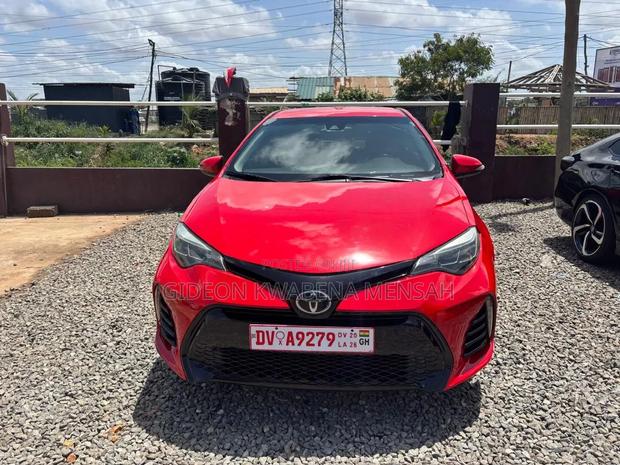 Toyota Corolla SE (1.8L 4cyl 2A) 2018 Red