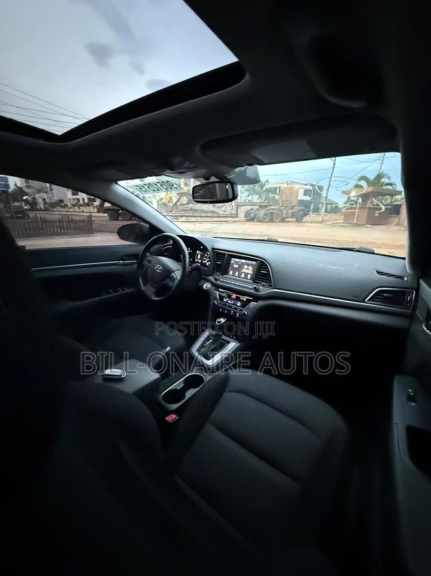 Hyundai Elantra SEL 2018 Gray