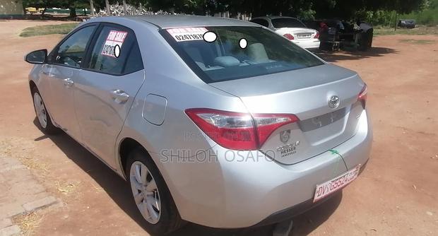 Toyota Corolla LE 4dr Sedan (1.8L 4cyl CVT) 2016 Silver