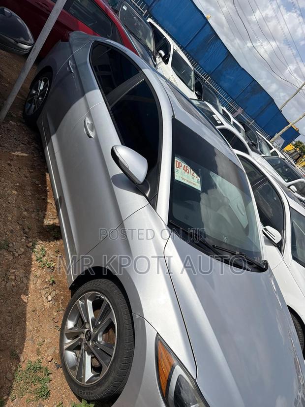 Hyundai Elantra 2018 Gray