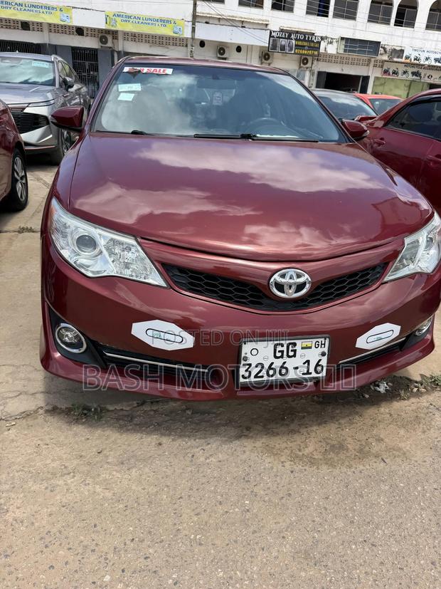 Toyota Camry LE 4dr Sedan (2.5L 4cyl 6A) 2014 Red