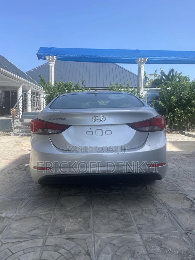 Hyundai Elantra Limited 4dr Sedan (1.8L 4cyl 6A) 2015 Gray
