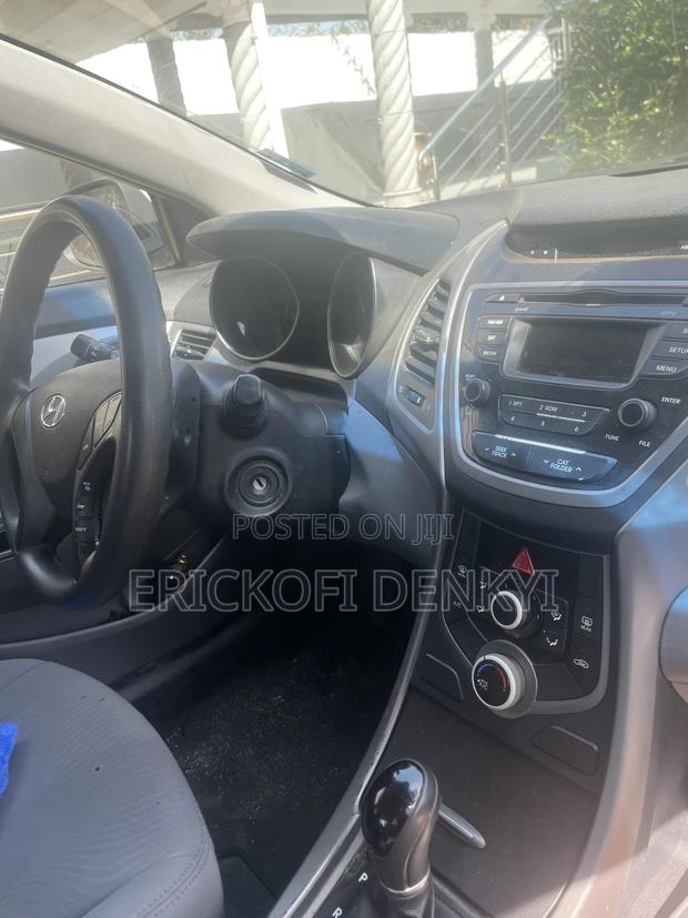 Hyundai Elantra Limited 4dr Sedan (1.8L 4cyl 6A) 2015 Gray