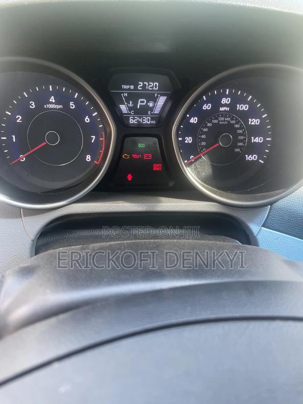 Hyundai Elantra Limited 4dr Sedan (1.8L 4cyl 6A) 2015 Gray