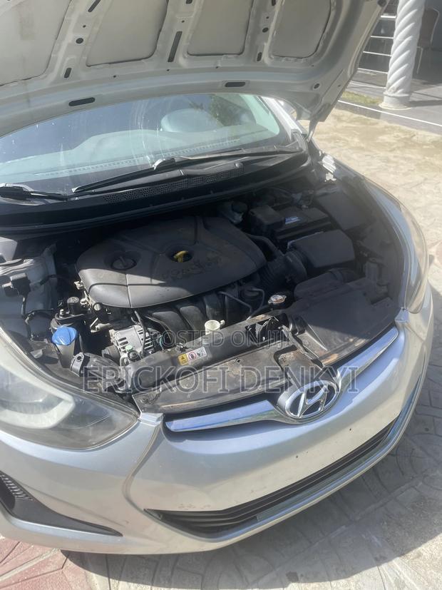 Hyundai Elantra Limited 4dr Sedan (1.8L 4cyl 6A) 2015 Gray