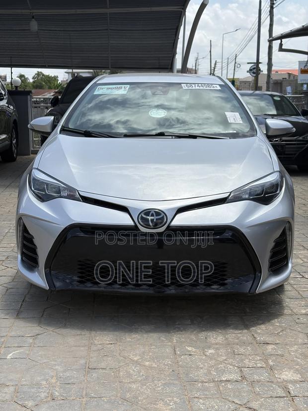 Toyota Corolla SE 4dr Sedan (1.8L 4cyl CVT) 2017 Silver