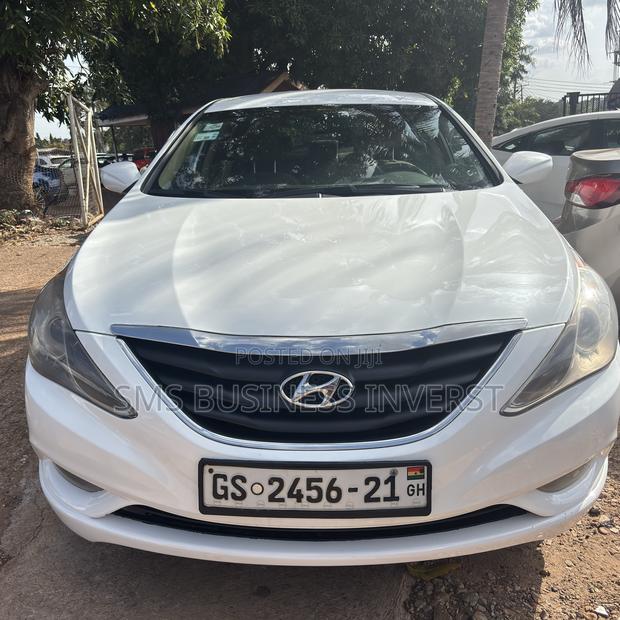 Hyundai Sonata GLS Sedan FWD (2.4L 4cyl 5A) 2010 White