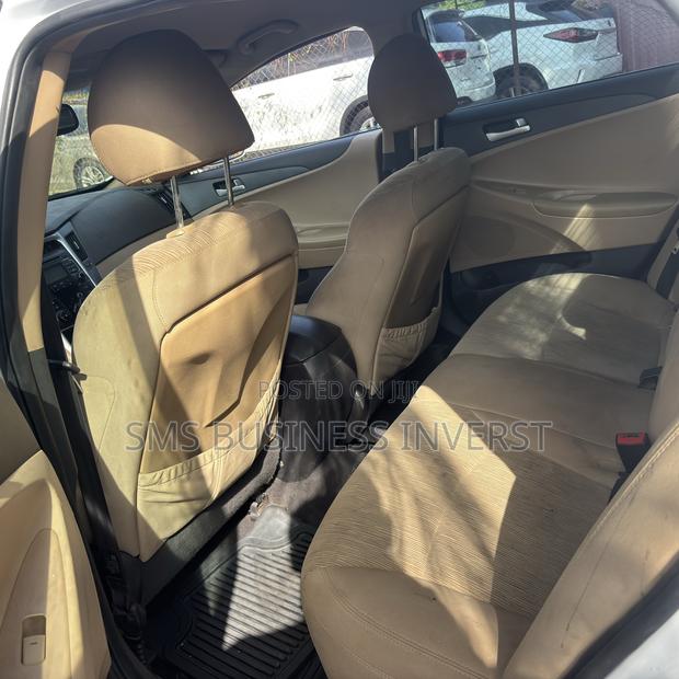 Hyundai Sonata GLS Sedan FWD (2.4L 4cyl 5A) 2010 White