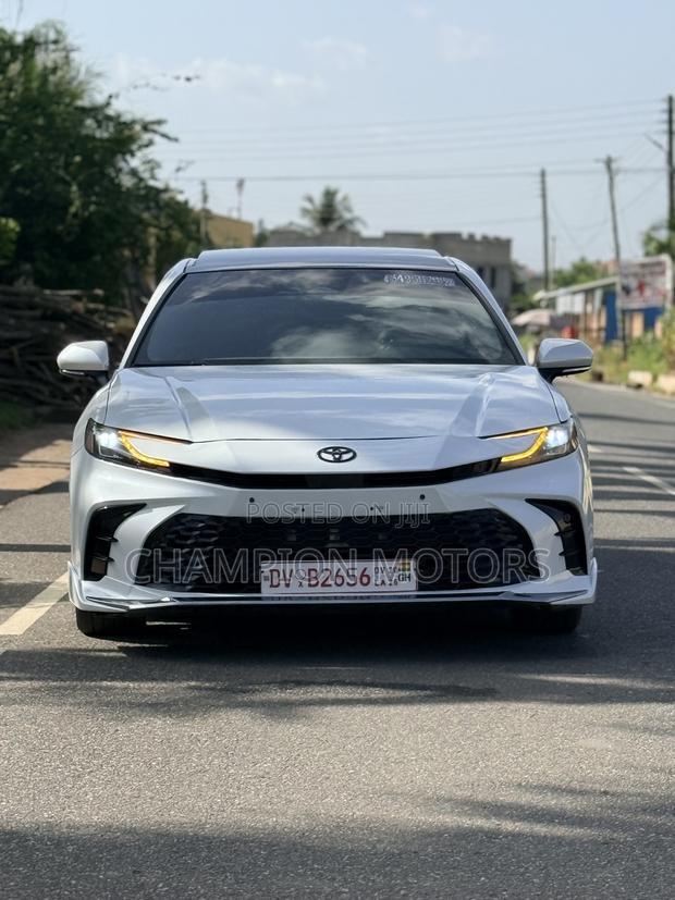 Toyota Camry XSE 2025 White