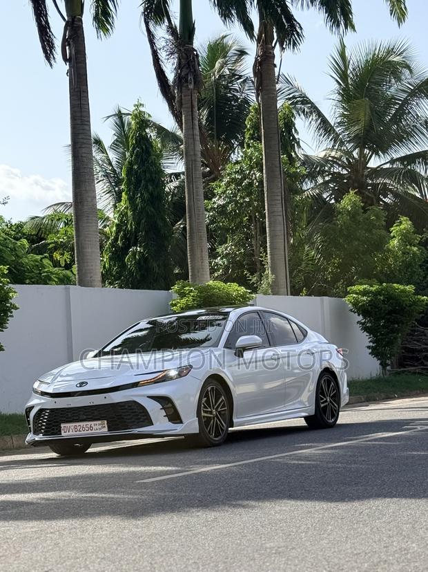 Toyota Camry XSE 2025 White