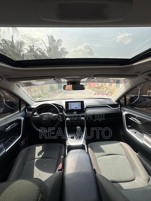 Toyota RAV4 XLE AWD 2023 Gray
