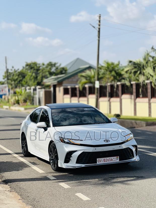Toyota Camry 2025 White
