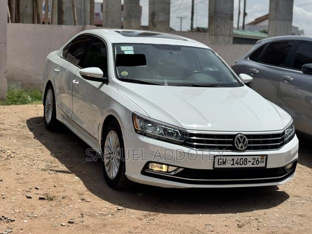 Volkswagen Passat 2018 White