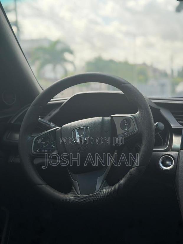 Honda Civic EX 4dr Hatchback (1.5L 4cyl) 2017 Black