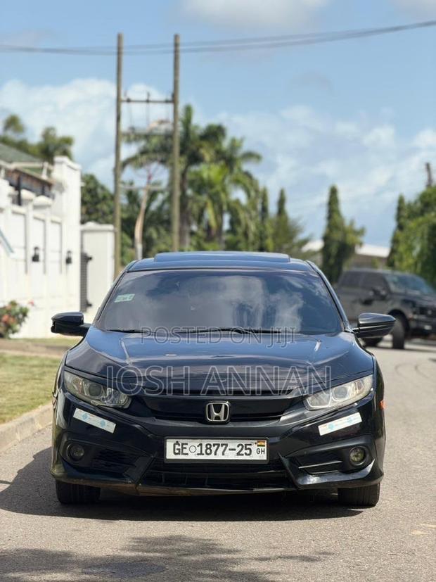 Honda Civic EX 4dr Hatchback (1.5L 4cyl) 2017 Black