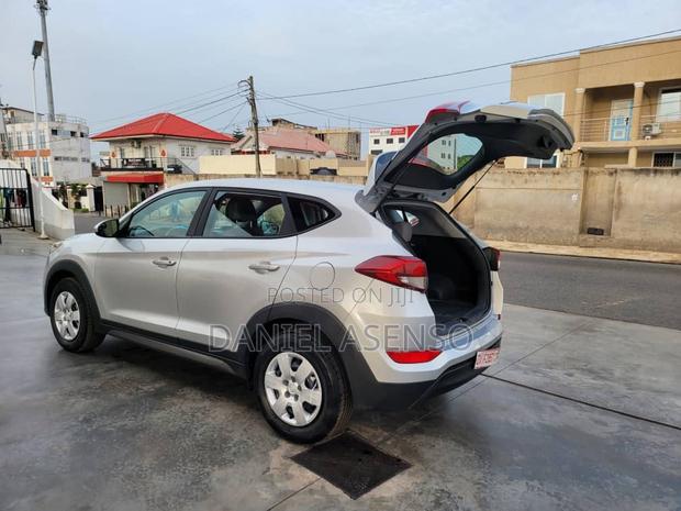 Hyundai Tucson 2017 Silver