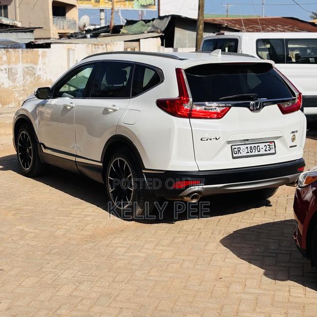 Honda CR-V Touring AWD 2019 White
