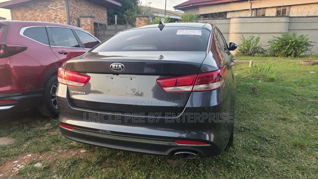 Kia Optima LX 4dr Sedan FWD (2.4L 4cyl 6M) 2017 Gray