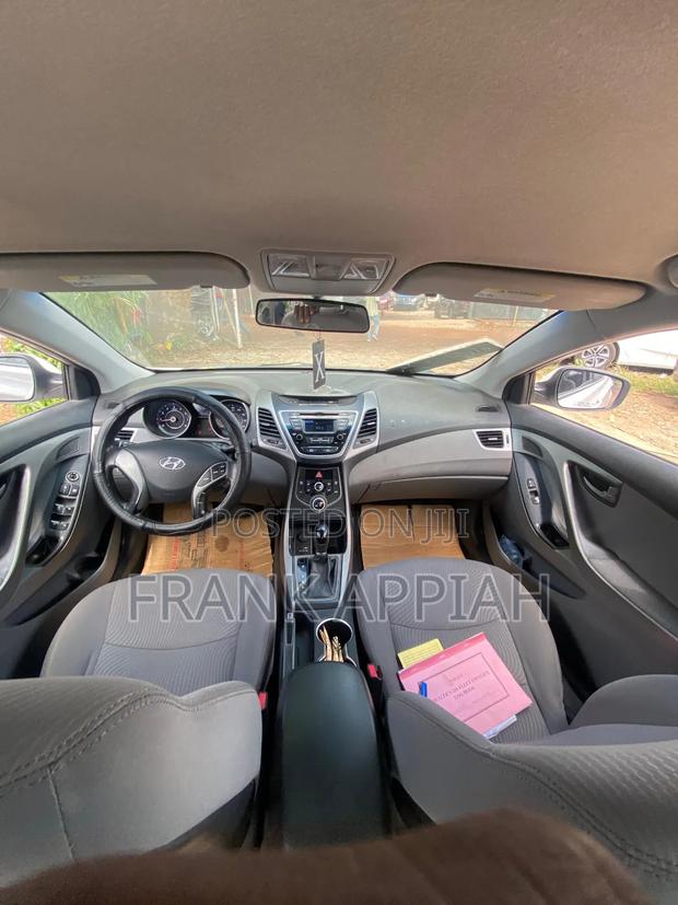 Hyundai Elantra SE 4dr Sedan (1.8L 4cyl 6A) 2015 White