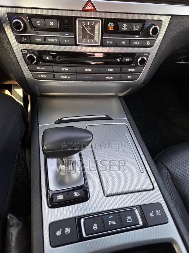 Genesis G80 2018 Gray