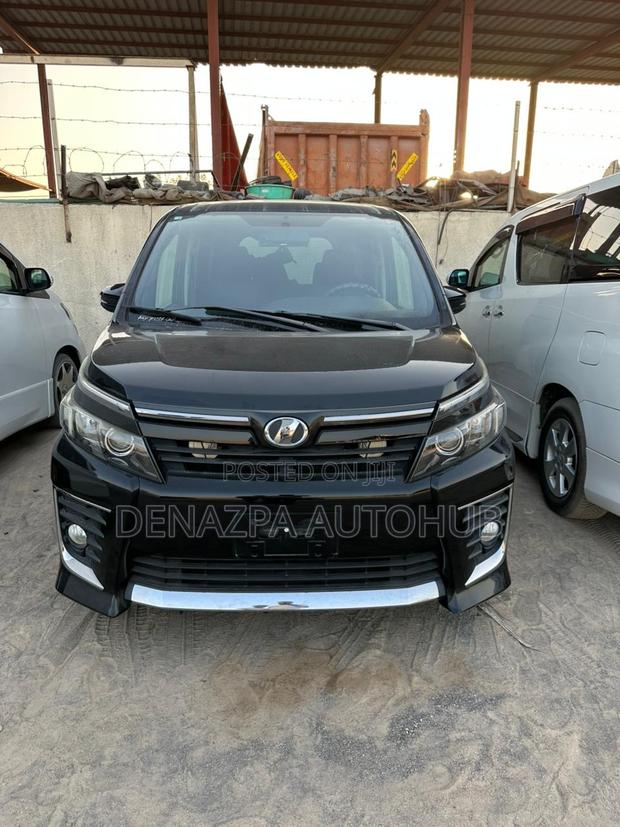 Toyota Voxy SV Premium 2014 Black