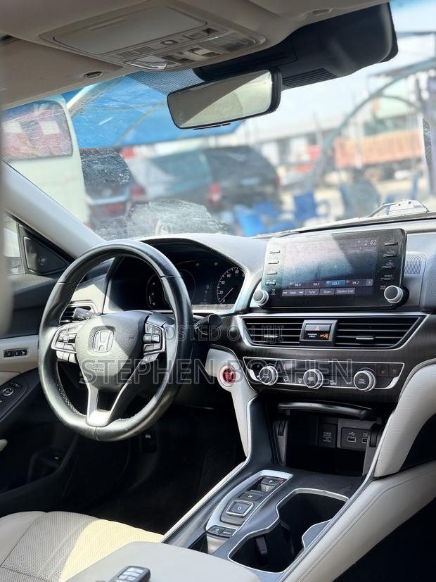 Honda Accord Touring 2.0T 2021 White