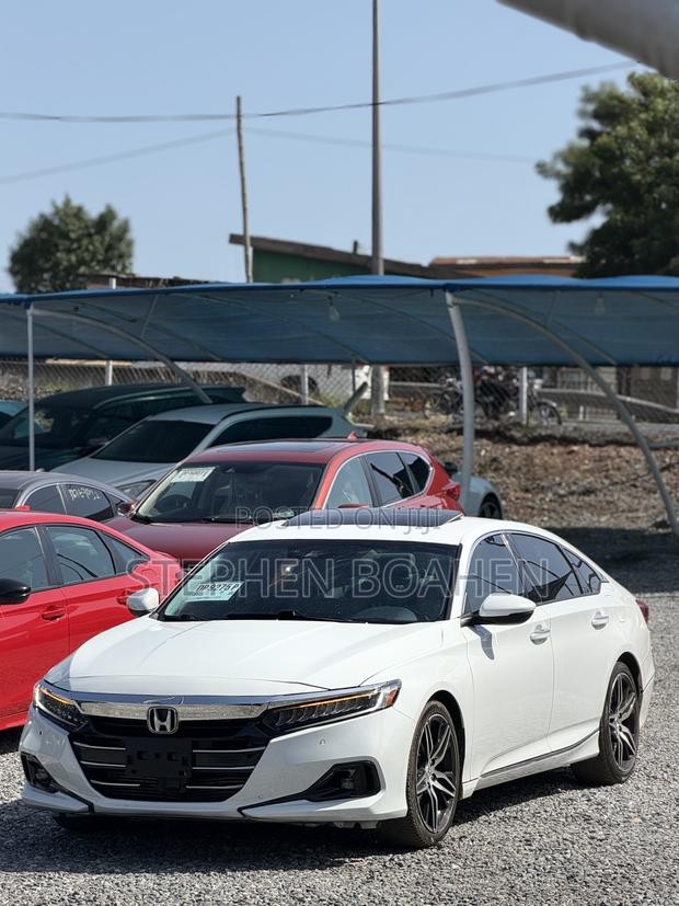 Honda Accord Touring 2.0T 2021 White