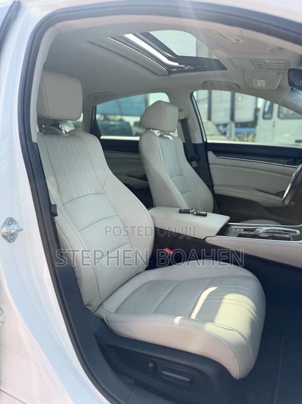Honda Accord Touring 2.0T 2021 White
