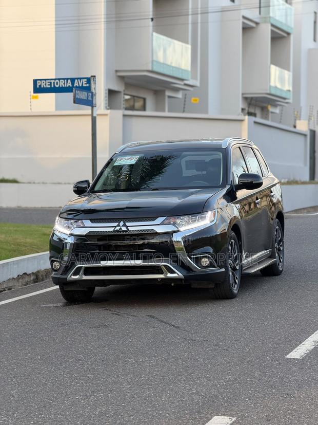 Mitsubishi Outlander 2.0 PHEV AWD 2018 Black