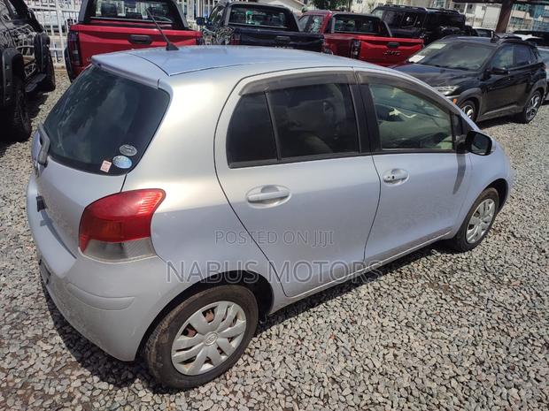 Toyota Vitz 2010 White