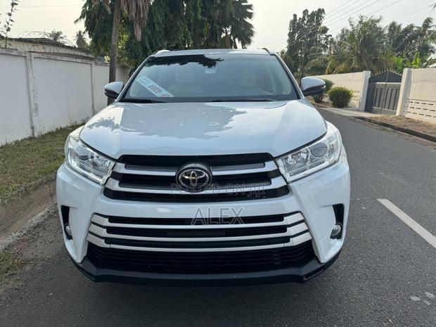 Toyota Highlander Limited 2019 White