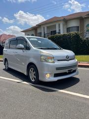 Toyota Voxy 2011 Silver for sale