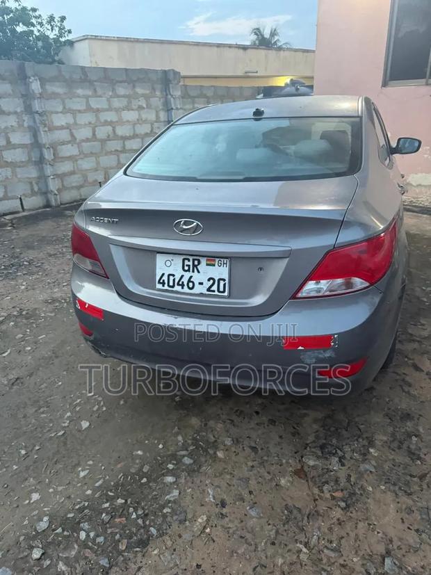 Hyundai Accent GLS 4dr Sedan (1.6L 4cyl 6A) 2015 Gray