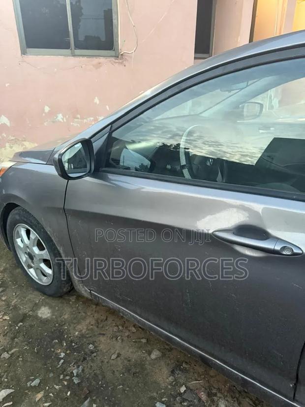 Hyundai Accent GLS 4dr Sedan (1.6L 4cyl 6A) 2015 Gray