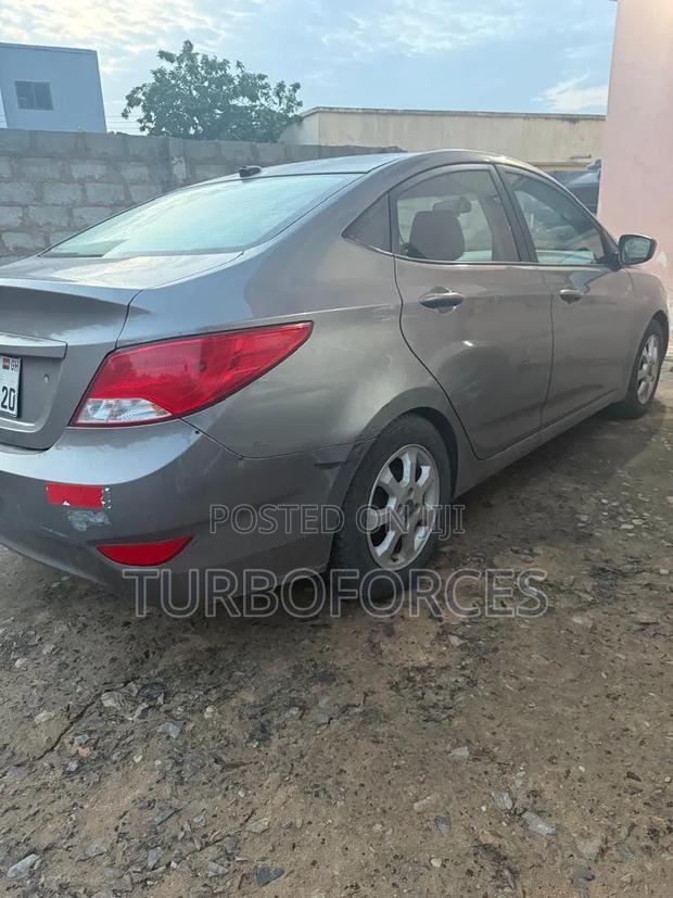 Hyundai Accent GLS 4dr Sedan (1.6L 4cyl 6A) 2015 Gray