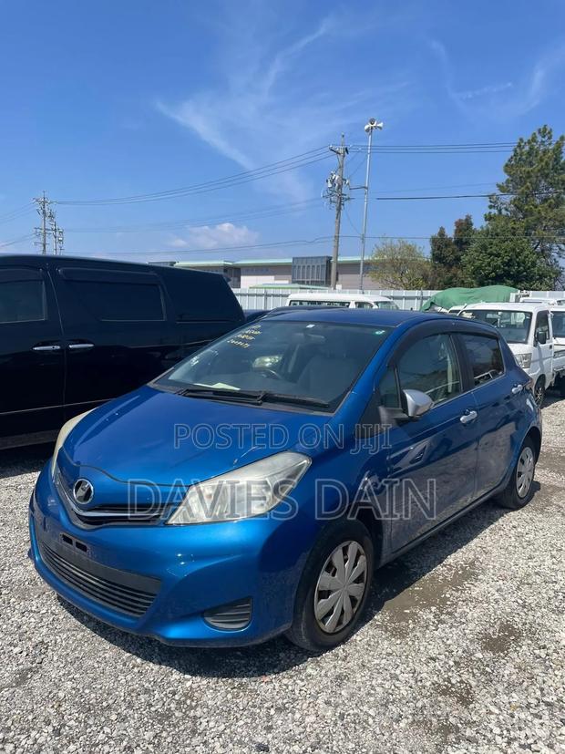 Toyota Vitz 2013 Blue